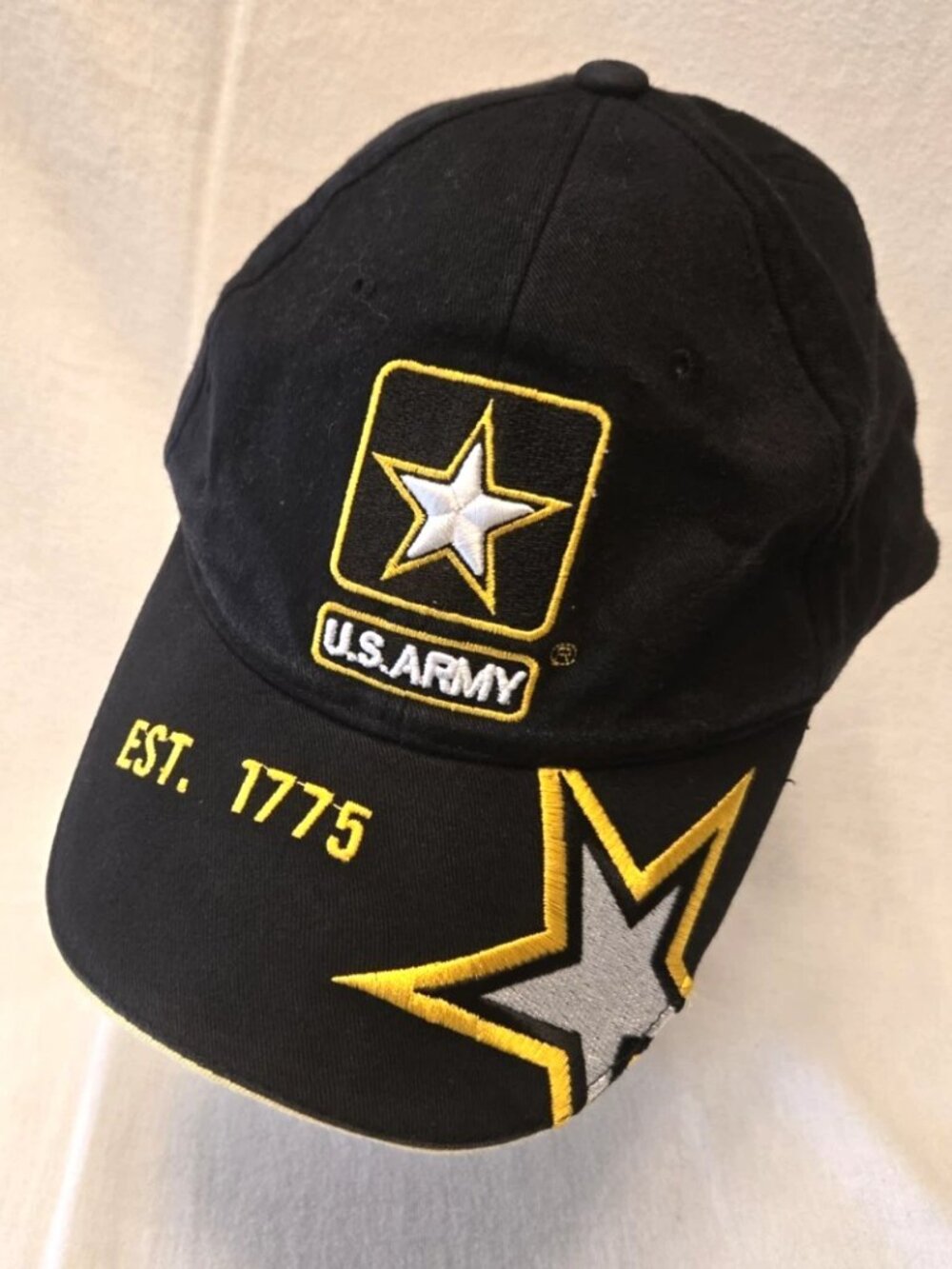 US ARMY  Embroidered Logo - Est. 1775 - Black Cap.